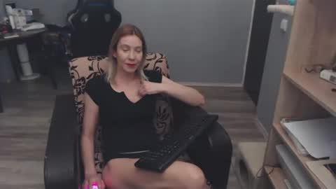 Snapshot of hanna_ha chatting on 02/20/25, 07:30 hanna_ha online show from 02/20/25, 07:30