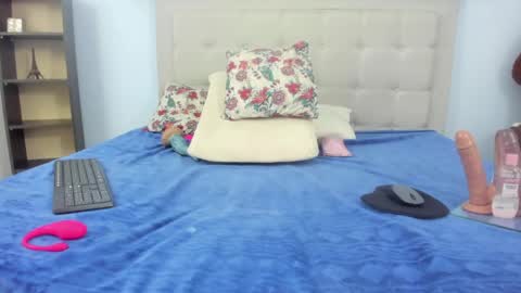 hanna_hornyx20 online show from 05/16/26, 12:07