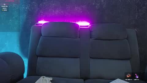 Isabella online show from 12/24/24, 12:11