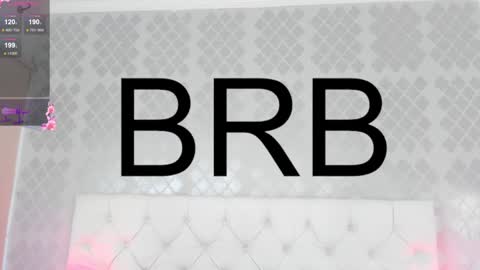 Snapshot of hanna_kiim chatting on 12/21/24, 03:53     online show from 12/21/24, 03:53