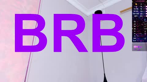 Snapshot of hanna_kiim chatting on 01/23/25, 03:43     online show from 01/23/25, 03:43