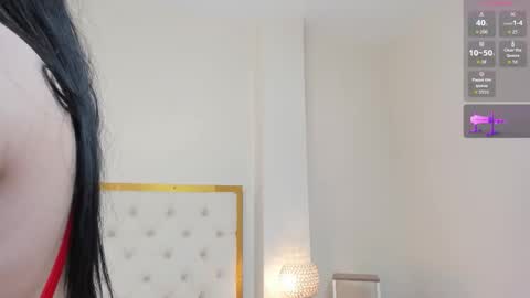 Snapshot of hanna_kiim chatting on 12/04/25, 04:44 online show from 12/04/25, 04:44