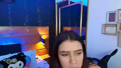 Snapshot of hanna_kimura chatting on 09/20/25, 09:05 Hanna online show from 09/20/25, 09:05