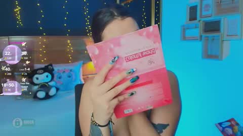 Snapshot of hanna_kimura chatting on 10/21/25, 07:58 Hanna online show from 10/21/25, 07:58