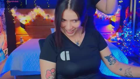 Snapshot of hanna_kimura chatting on 12/05/25, 03:26 Hanna online show from 12/05/25, 03:26