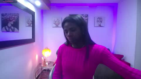 hanna_lamber online show from 09/13/25, 10:37