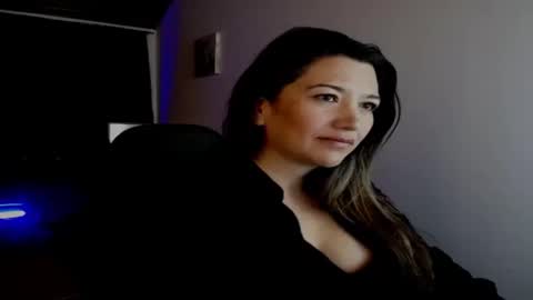 Snapshot of hanna_ma chatting on 09/23/25, 03:26 hanna_ma online show from 09/23/25, 03:26