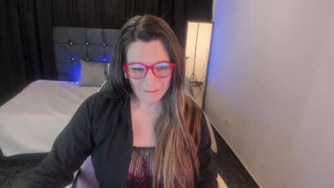 Snapshot of hanna_ma chatting on 10/03/25, 01:41 hanna_ma online show from 10/03/25, 01:41