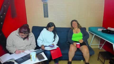 Hanna online show from 10/17/25, 03:42