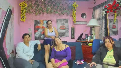 Snapshot of hanna_mature01 chatting on 04/25/26, 01:41 Hanna online show from 04/25/26, 01:41