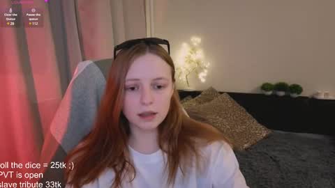 Snapshot of hanna_melon chatting on 02/12/25, 04:55 Hanna next stream is Mo 8pm-6am by CET online show from 02/12/25, 04:55