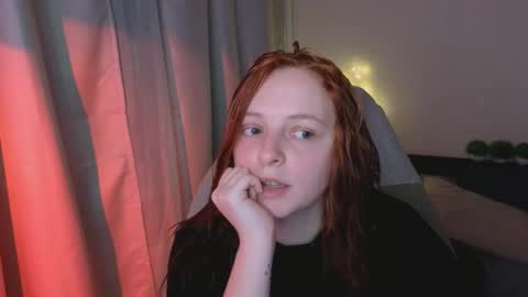 Snapshot of hanna_melon chatting on 03/07/25, 11:49 Hanna next stream is Mo 8pm-6am by CET online show from 03/07/25, 11:49