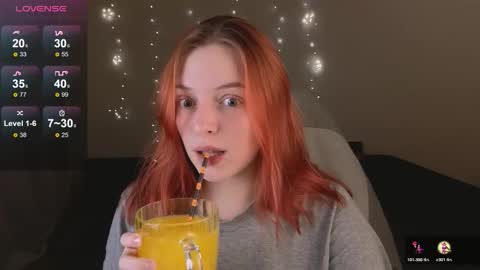 Snapshot of hanna_melon chatting on 11/16/25, 09:20 Hanna next stream is Mo 8pm-6am by CET online show from 11/16/25, 09:20