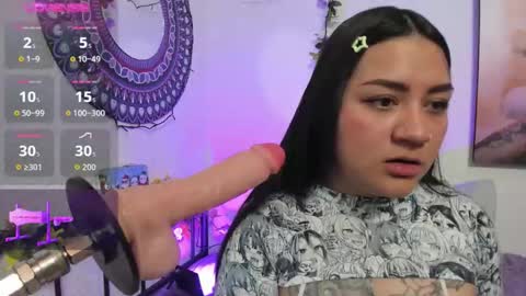 Snapshot of hanna_moore10 chatting on 12/16/25, 07:41 Hanna online show from 12/16/25, 07:41