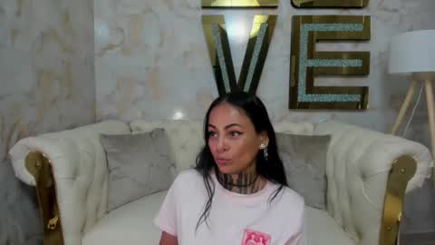 EVA online show from 11/25/25, 10:15