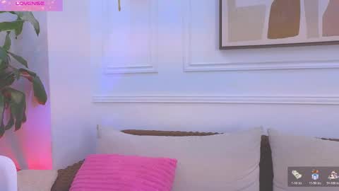 Snapshot of hanna_squirt_1 chatting on 06/01/26, 10:28 HANNA SOFIA online show from 06/01/26, 10:28