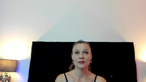 Snapshot of hanna_vell11 chatting on 07/08/26, 02:38 hanna_vell11 online show from 07/08/26, 02:38
