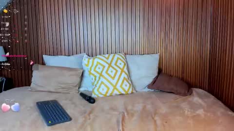 Akane Tendo online show from 11/08/25, 03:50