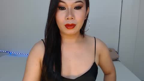 Hannah online show from 03/12/25, 05:02