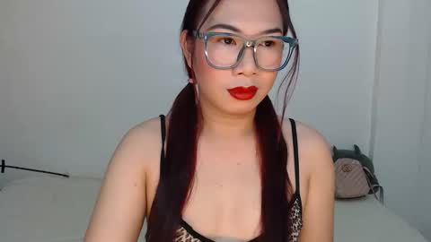 Hannah online show from 09/22/25, 01:29