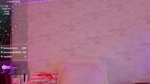 Snapshot of hannablaze_ chatting on 02/13/25, 05:26 HannaB  online show from 02/13/25, 05:26