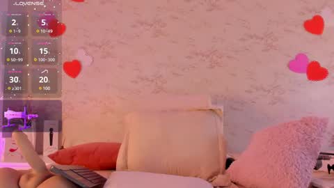 Snapshot of hannablaze_ chatting on 02/18/25, 03:53 HannaB  online show from 02/18/25, 03:53