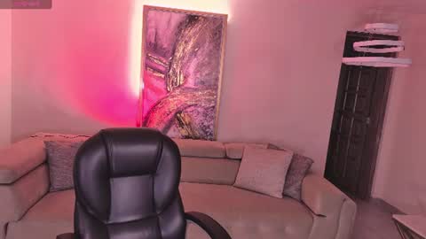 Snapshot of hannaconnor_ chatting on 06/15/26, 12:35 Hanna Connor online show from 06/15/26, 12:35