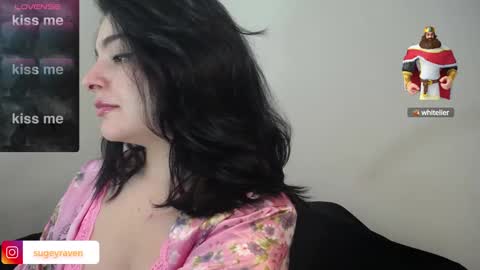 Snapshot of hannaconor chatting on 01/25/25, 04:13 Aurora Sky online show from 01/25/25, 04:13