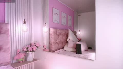 Snapshot of hannadanniels chatting on 03/10/26, 02:22 hannadanniels online show from 03/10/26, 02:22