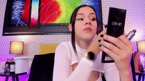 Snapshot of hannadowling_gh chatting on 11/15/25, 03:37 Hanna online show from 11/15/25, 03:37