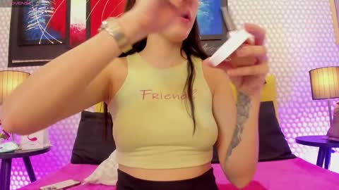 Snapshot of hannadowling_gh chatting on 11/27/25, 03:41 Hanna online show from 11/27/25, 03:41