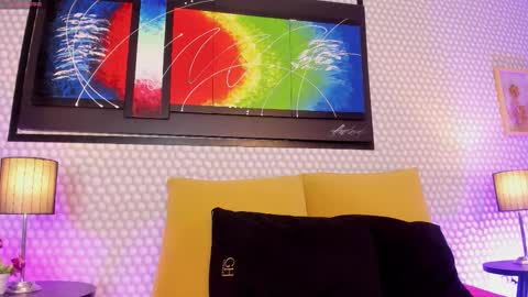 Snapshot of hannadowling_gh chatting on 11/29/25, 03:31 Hanna online show from 11/29/25, 03:31