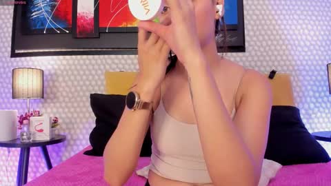 Snapshot of hannadowling_gh chatting on 12/04/25, 04:11 Hanna online show from 12/04/25, 04:11