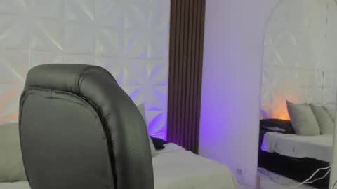 hannah__gray online show from 11/15/25, 01:07