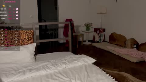 Hannah Allin online show from 02/19/25, 05:49