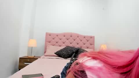 Snapshot of hannah_bernard chatting on 02/17/26, 08:04 Hannah online show from 02/17/26, 08:04