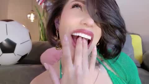 Snapshot of hannah_borbon_ chatting on 07/02/26, 08:48 Hannah online show from 07/02/26, 08:48