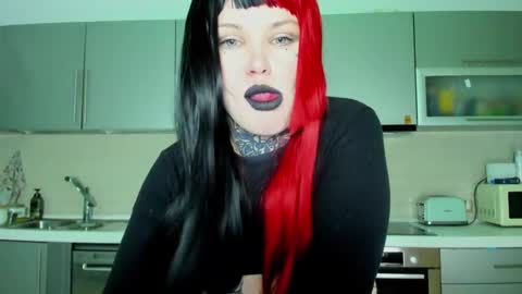 Hannah online show from 03/03/25, 04:35