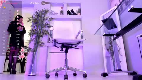 HANNAH HOWELL online show from 02/25/25, 03:49