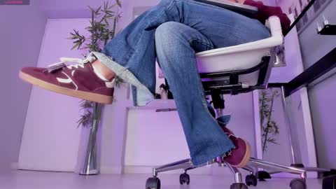 HANNAH HOWELL online show from 10/07/25, 11:18