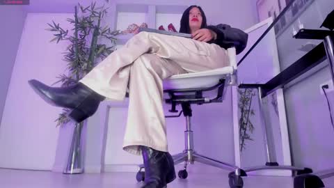 HANNAH HOWELL online show from 10/21/25, 09:32