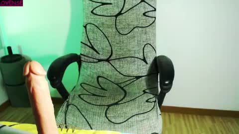 Snapshot of hannah_kiim chatting on 04/11/26, 03:38 hannah kiim online show from 04/11/26, 03:38