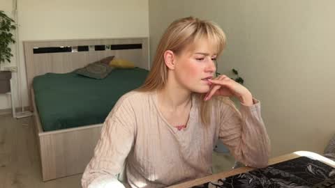 Snapshot of hannah_levis_ chatting on 04/05/26, 07:05 hannah levis online show from 04/05/26, 07:05