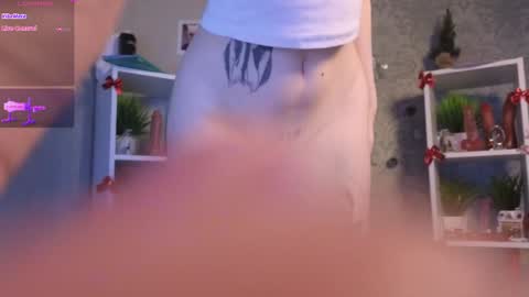 Snapshot of hannah_lourens chatting on 12/21/24, 11:01 Hannah new hot videos in bio online show from 12/21/24, 11:01