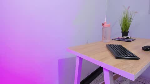 Maira online show from 10/09/25, 08:18