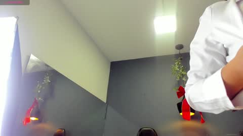 HANNAH MILLER online show from 12/17/24, 11:28