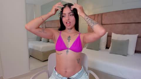 Hannah Milton online show from 09/18/25, 09:39