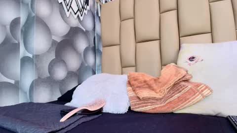 Snapshot of hannah_teehn chatting on 11/05/25, 07:14 hannah_teehn online show from 11/05/25, 07:14