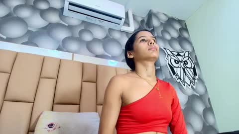 Snapshot of hannah_teehn chatting on 12/19/25, 07:10 hannah_teehn online show from 12/19/25, 07:10