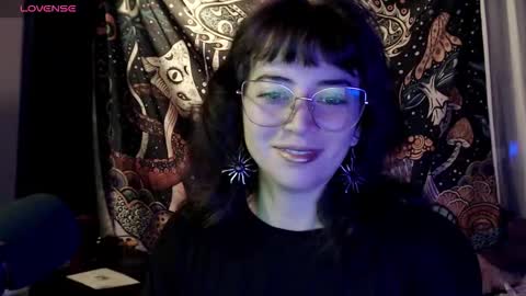 Hannah online show from 11/12/25, 02:45